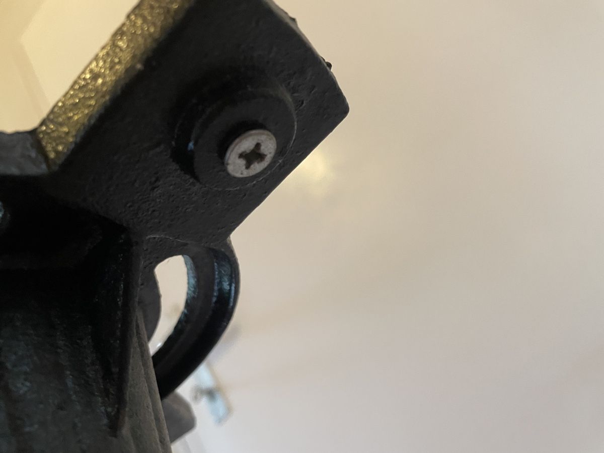 Sonstiges Mobiliar: Gusseisen Fuss – Gebraucht aus Chur von Tobina 3