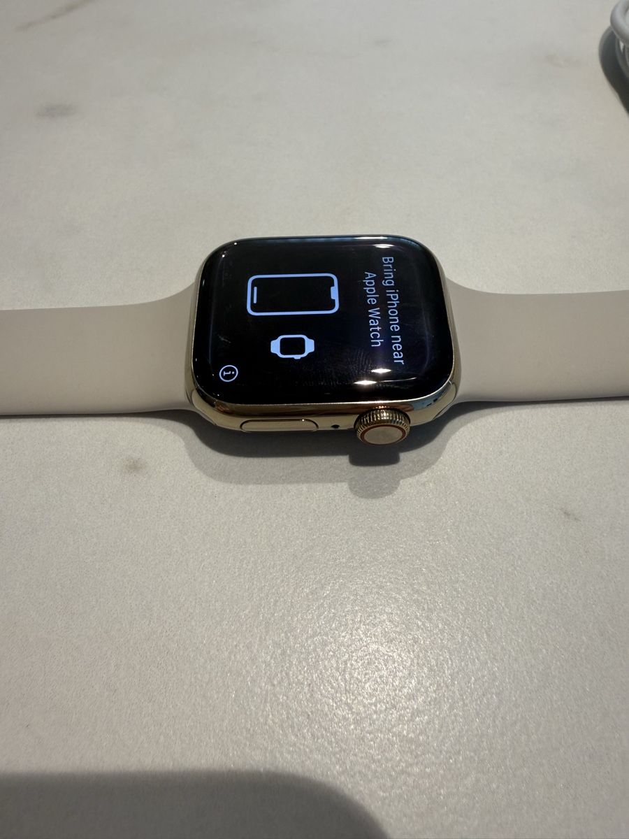 Apple Smartwatch: Apple Watch  – Neu (gemäss Beschreibung) aus Wil SG von kal_q9nz 2