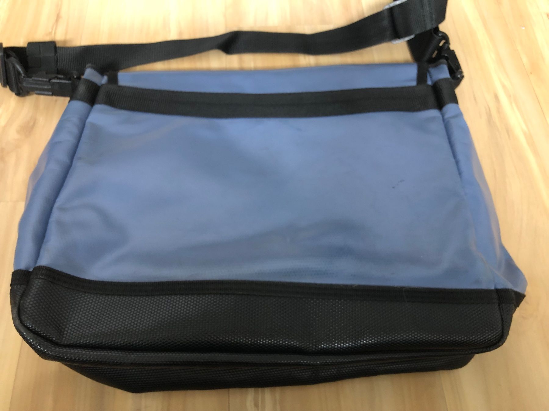 Bree Borse: Bree Tasche Handtasche Reisetasche Blachentasche – Usato da Frauenfeld venduto da Babytimmy 2