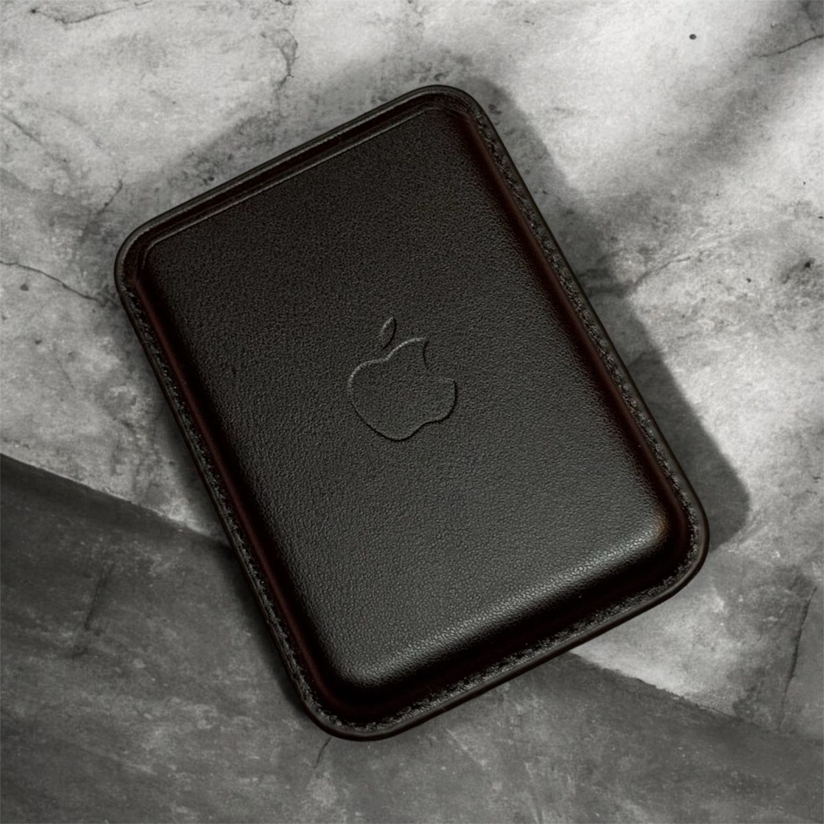 Apple Cover & Protezioni schermo: MagSafe Apple – Nuovo (secondo la descrizione) da Châtel-St-Denis venduto da Montclair_Swiss 1