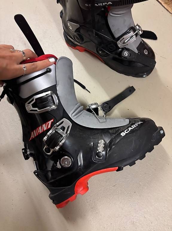 Chaussures hommes: Touren Skischuhe Männer – D'occasion à Meilen par larakuppel