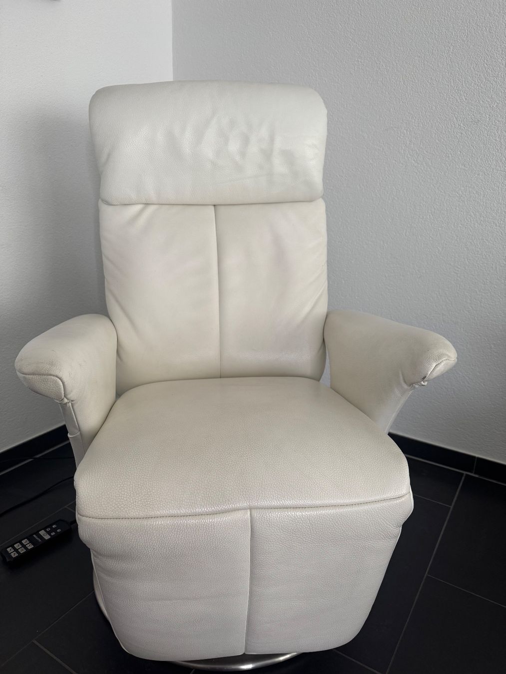 Poltrone: Sessel, weisses Leder, – Difettoso da Einsiedeln venduto da Svenkurt 8