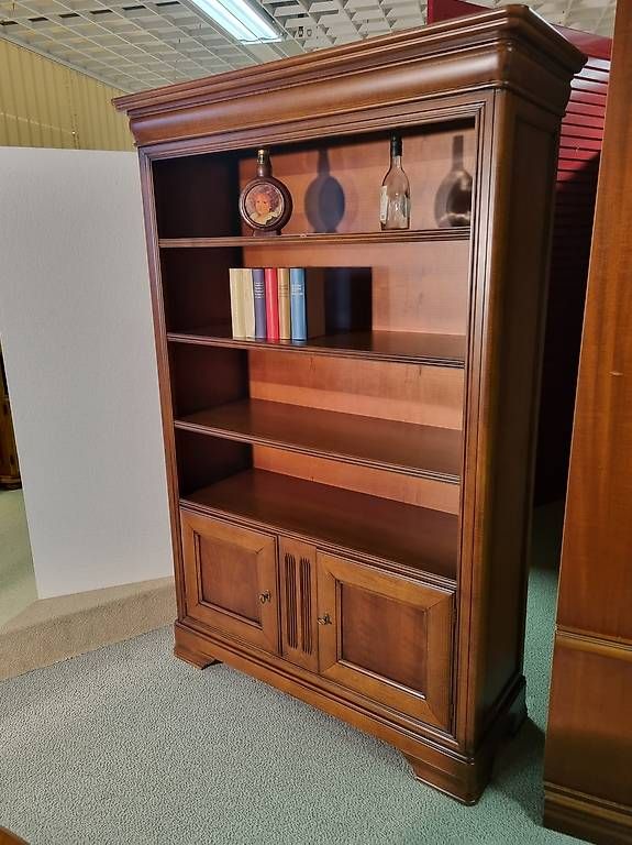 Scaffali: Bibliothèque deux portes en wenge. Article neuf – Nuovo e nell'imballaggio originale da Lausanne venduto da casa56