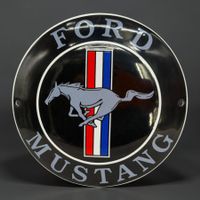 Ford Mustang - Plaque émaillée américaine ⌀12 cm