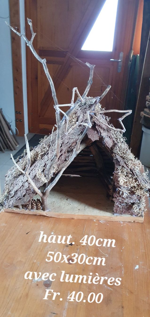 Tutte le decorazioni: Crèche en bois fait main – Nuovo (secondo la descrizione) da Moutier venduto da mar_7nrw