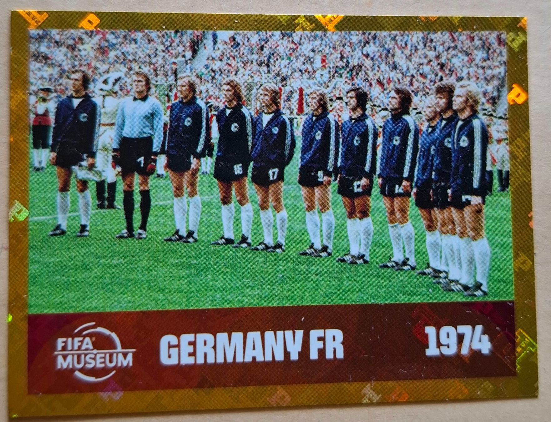 Panini Carte collezionabili: WM 2026 Paninibild Nr. FWC 13 – Nuovo e nell'imballaggio originale da Rotkreuz venduto da keerthdi