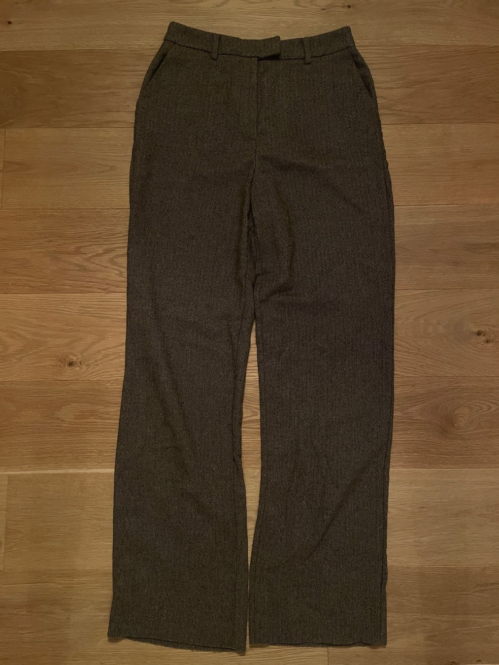 Na-kd Pantalons: Anzugshose Grösse 38 – D'occasion à Basel par joh_vl7m