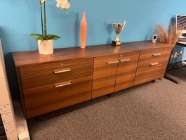 Grosses Sideboard / Büroschrank in Holzoptik – viel Stauraum