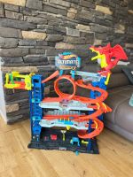Hot Wheels Ultimate Garage mit Drache – Neuwertig