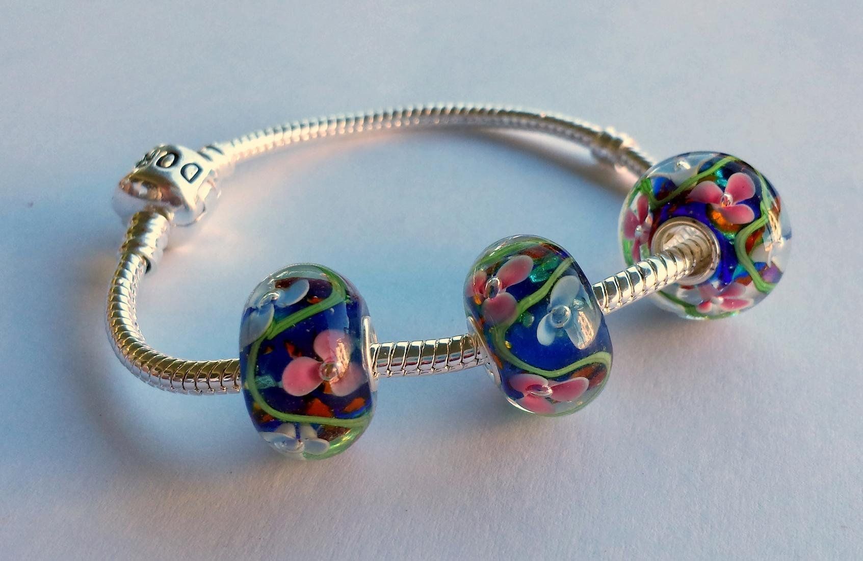 Perle (finte): Lampwork Glasperle mit Blumen Glas bead – Nuovo (secondo la descrizione) da Langenthal venduto da flowersNbirds 1