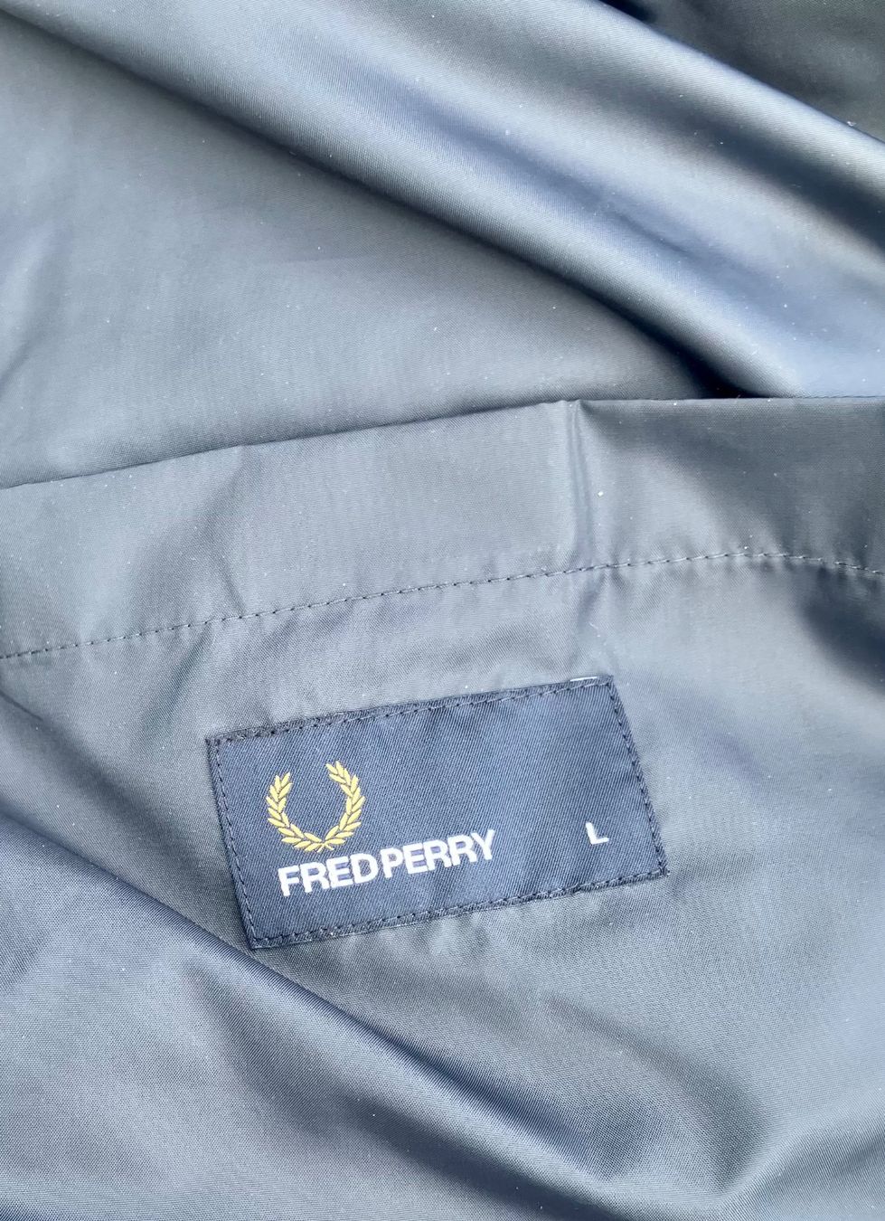 Fred Perry Giacche: Jacke Fred Perry, Grösse L, dunkelblau – Usato da Rotkreuz venduto da Montana16 3