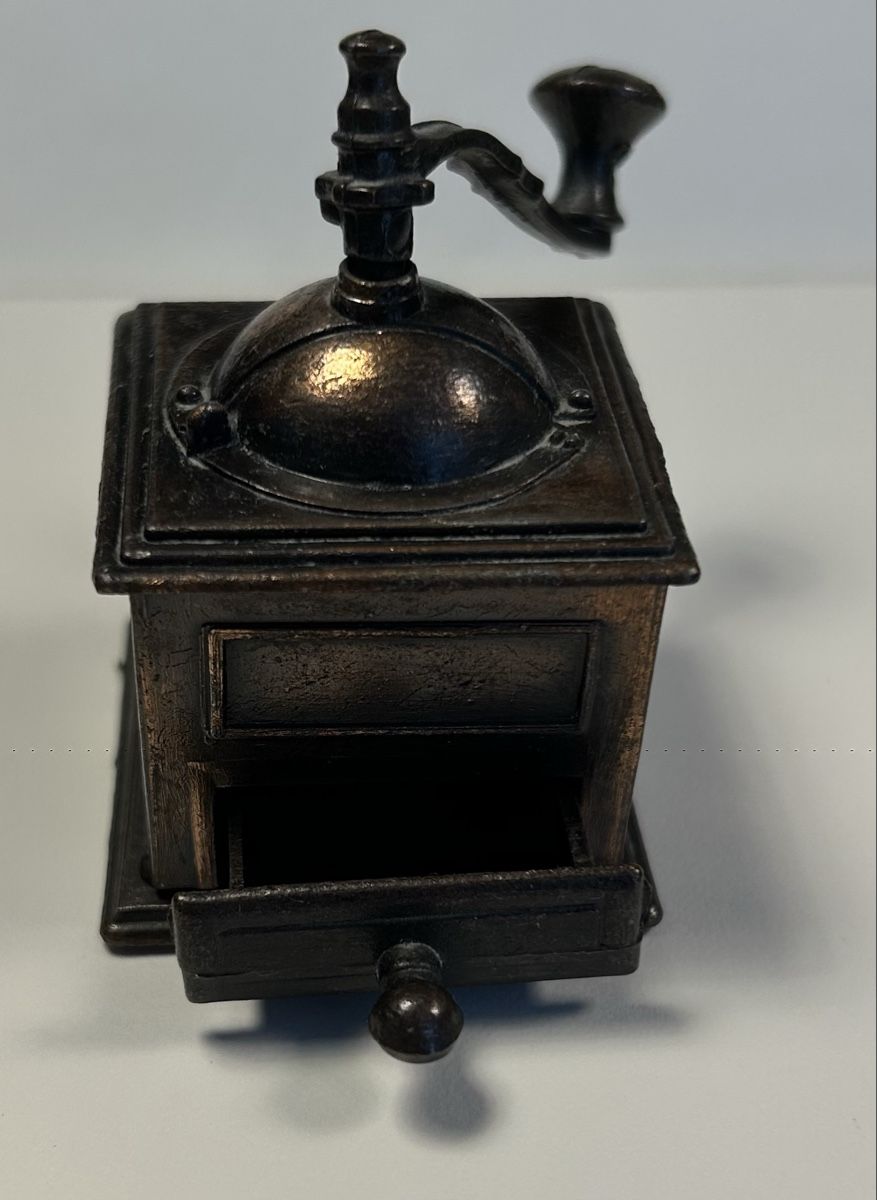 Tutte le decorazioni: Antike Mini Lot: Kaffeemühle, Telefon, Kasse, Eule, Huhn – Usato da Bern venduto da mon_622y 3