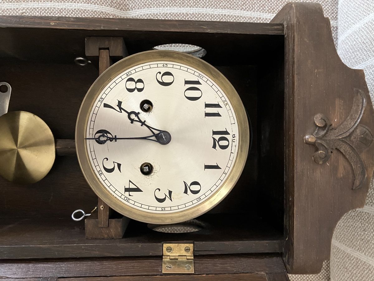 Orologi da terra & Orologi da parete: Alte Wanduhr  – Difettoso da Burgdorf venduto da blume016 2