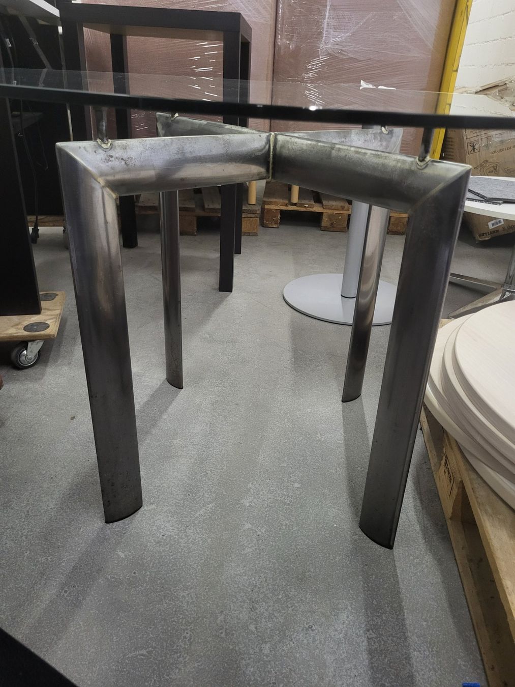 Tavoli: Designer Glastisch rund – Usato da Diessenhofen venduto da Osio 1