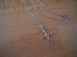 Kette mit keltischem Kreuz