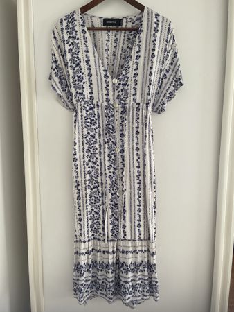 Sommerkleid Midi Blumenmuster weiss blau guter Zustand