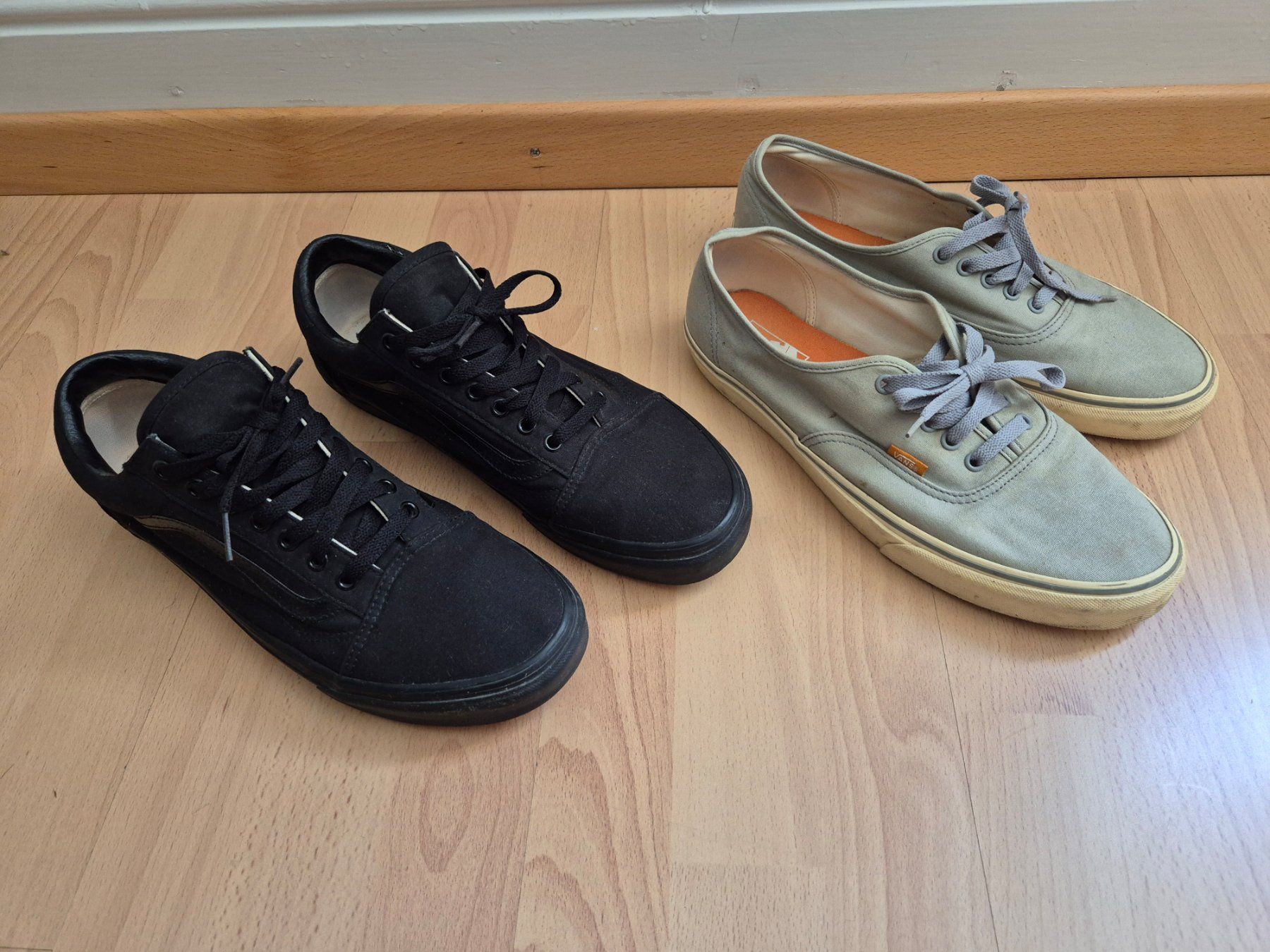 Vans Scarpe da uomo: Schuhe Sneaker Vans Old Skool Turnschuhe Gr. 45 – Usato da Schaffhausen venduto da pfanis09