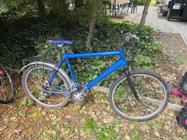 Blue Mountainbike used Shimano gears (3x7) size M