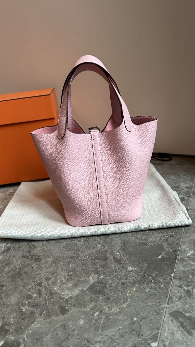 Hermès Sacs femmes: Hermes picotin 18 rose Sakura  – Neuf (Voir description) à Paradiso par Under_sun 2