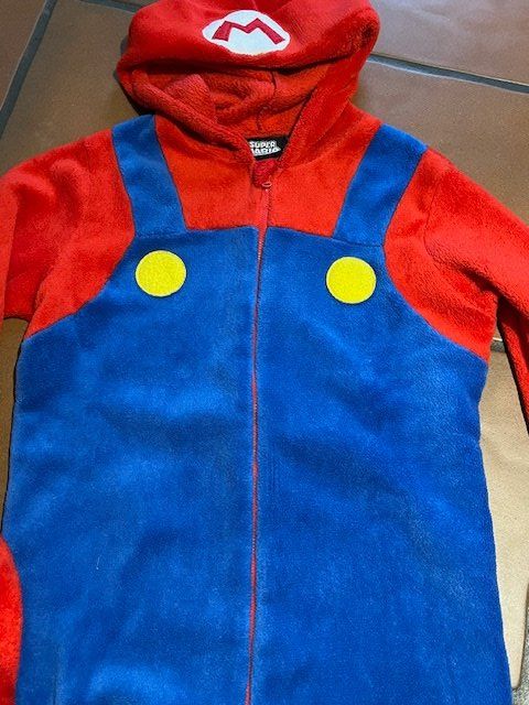 Pigiama & Simili: Pyjama/Hausanzug Super Mario Grösse 14A – Usato da Rechthalten venduto da Cheech2 1