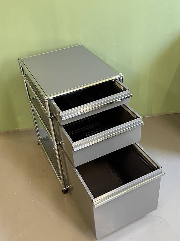 Eléments de bureau: USM Haller Korpus – D'occasion à Glattbrugg par q-aderdesign 2