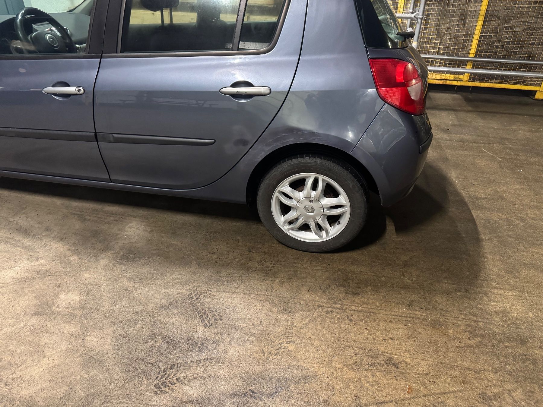 Renault Automobili: Renault Clio 1.2  16V – Usato da Winterthur venduto da ajas04 2