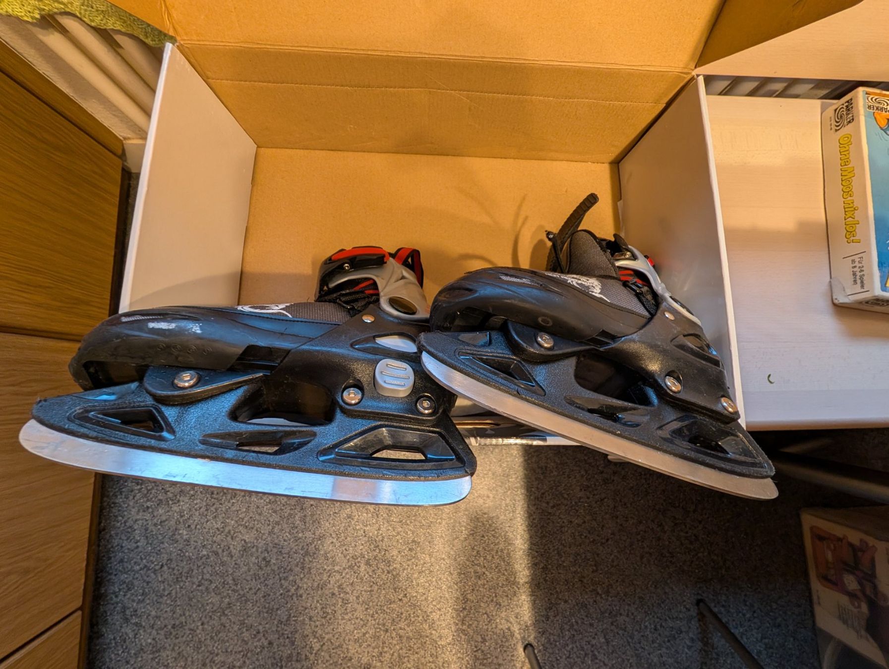 Pattini da ghiaccio: Schlittschuhe Grösse 33-36 – Usato da Horgen venduto da snowflakekite 3