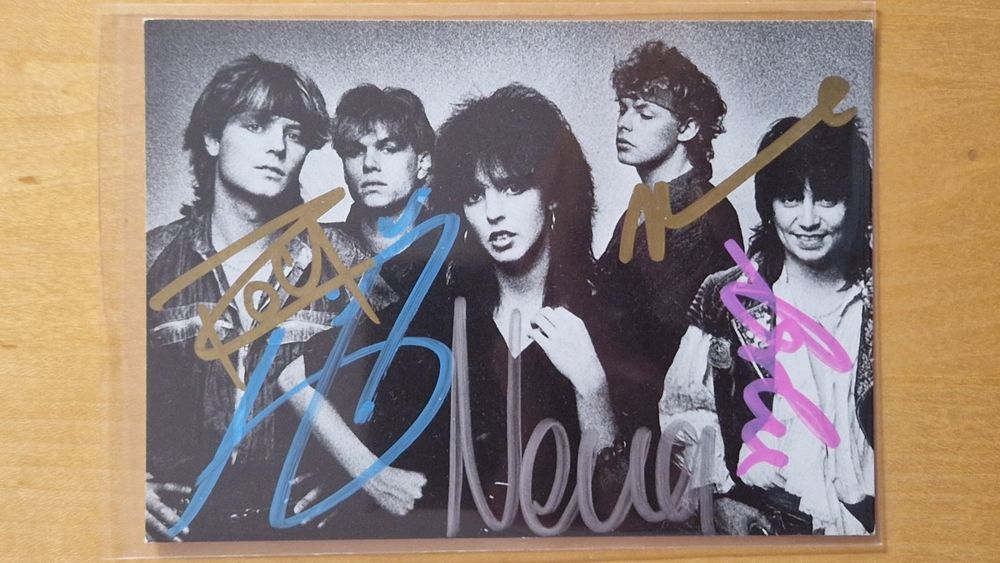 Nena und Band, Original Autogramme auf Karte in Farbe Kaufen auf Ricardo