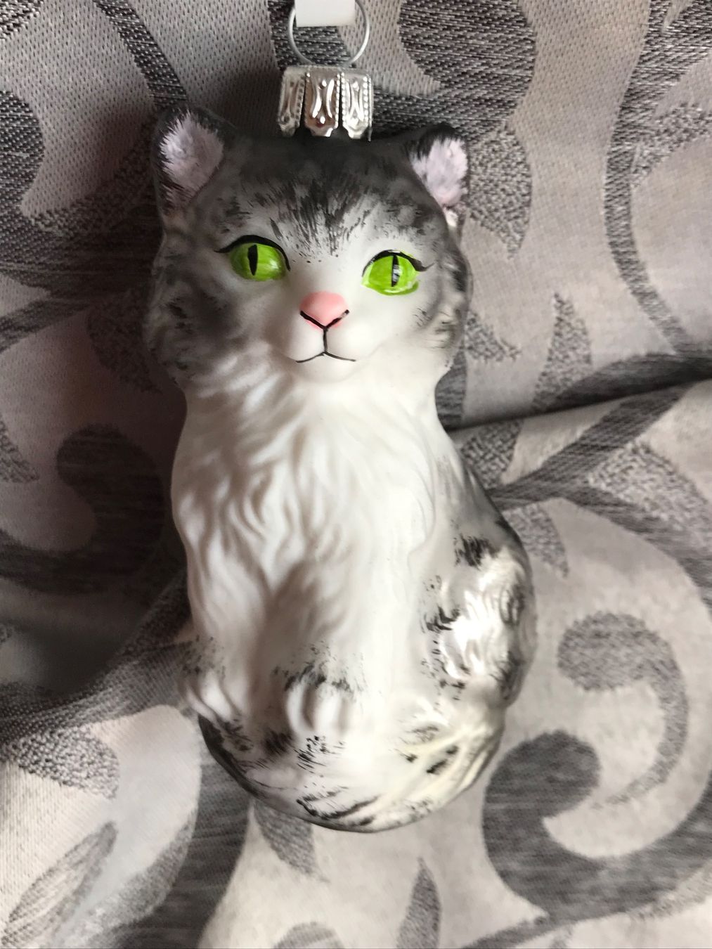 Tutte le decorazioni: Katze weiss-grau Christbaumschmuck – Nuovo e nell'imballaggio originale da Alpnach Dorf venduto da marvo