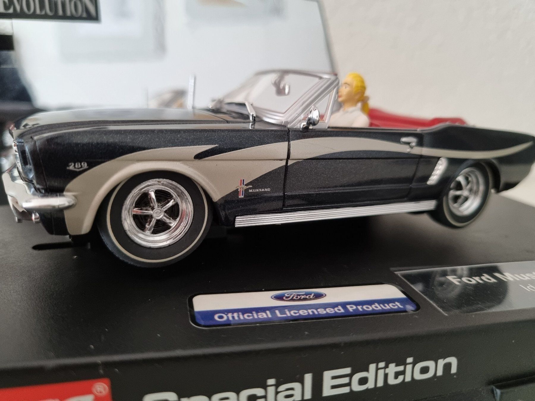 Carrera Circuits: Carrera Evolution Ford Mustang Convertible Special Edition – D'occasion à Ennetbürgen par Perlen01 1