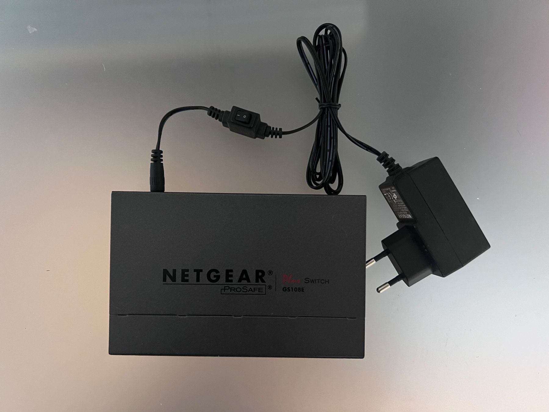 Netgear Hubs & Switches: Netgear ProSafe Plus 8-Port Gigabit Switch GS108E – Gebraucht aus Root von Tech-Nick 1