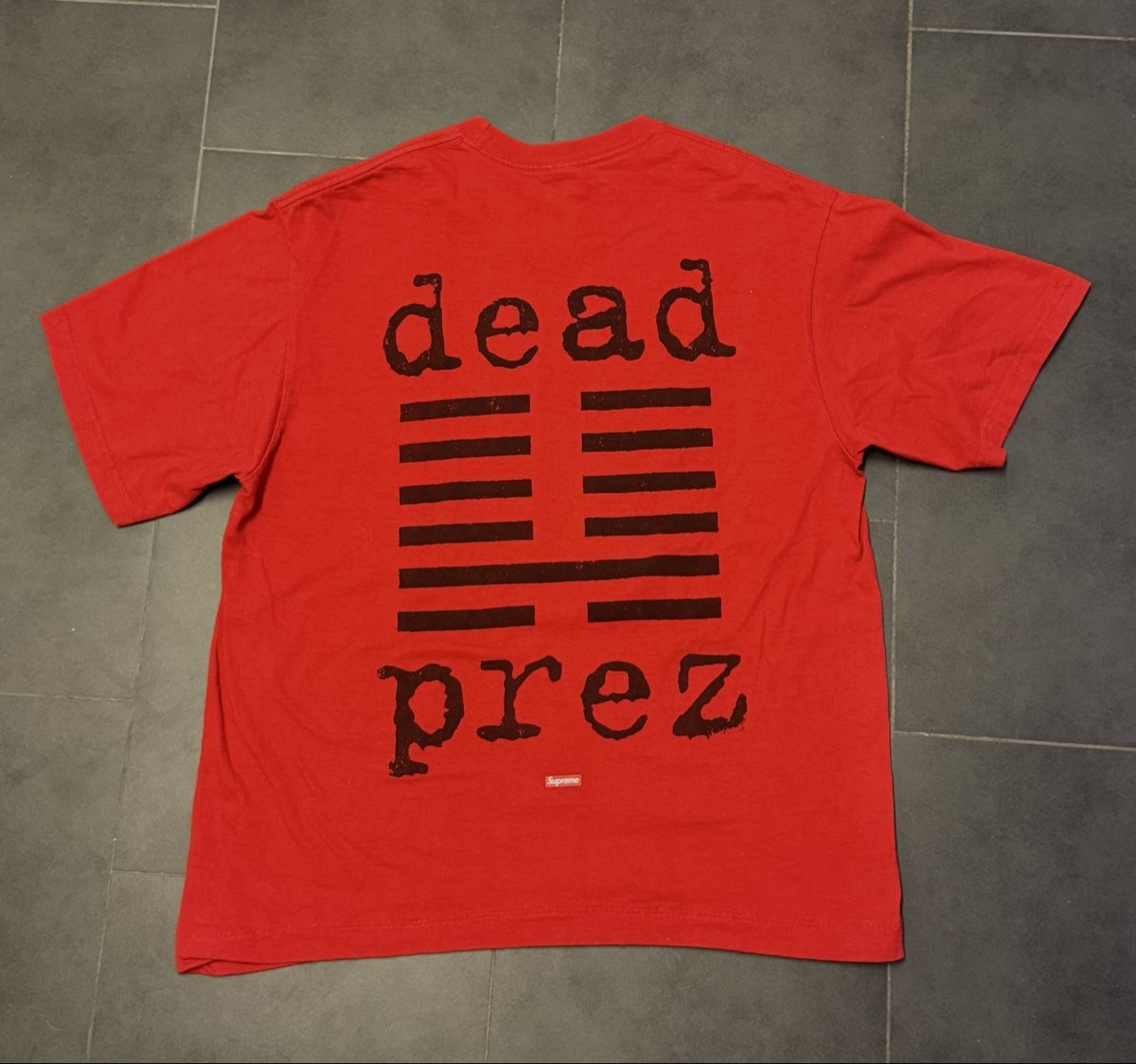 Supreme T-shirt: Supreme x Dead Prez Tee (Size M) – Usato da Herisau venduto da Seyashop1 2