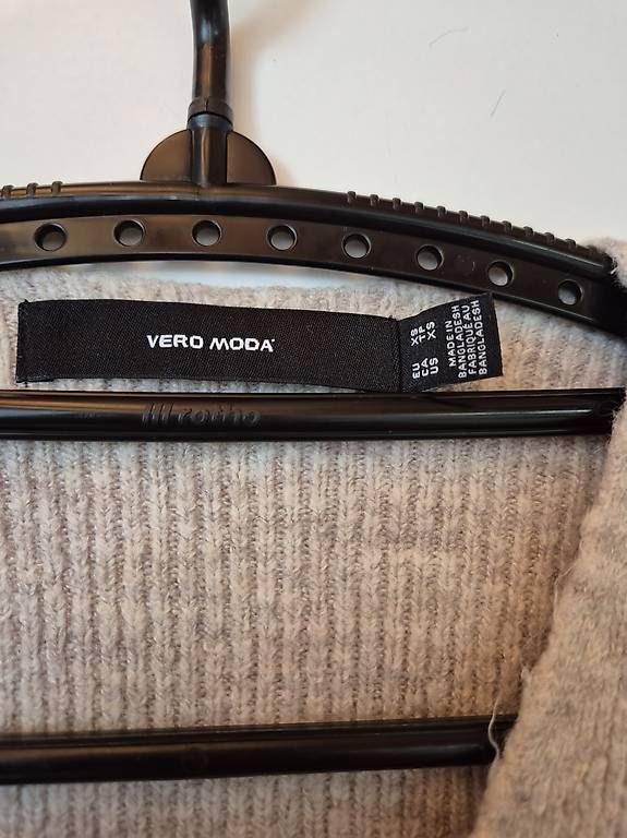 Maglioni & Felpe: Pullover Vero Moda Gr. XS – Usato da Reichenbach im Kandertal venduto da sl_91 2