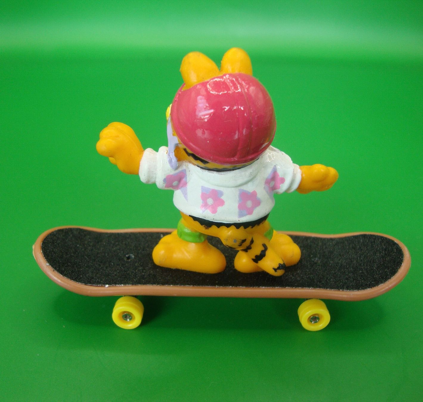 Bullyland Statuette: Garfield stehend auf Rollbrett 1986 Bully – Usato da Basel venduto da pink2010 1