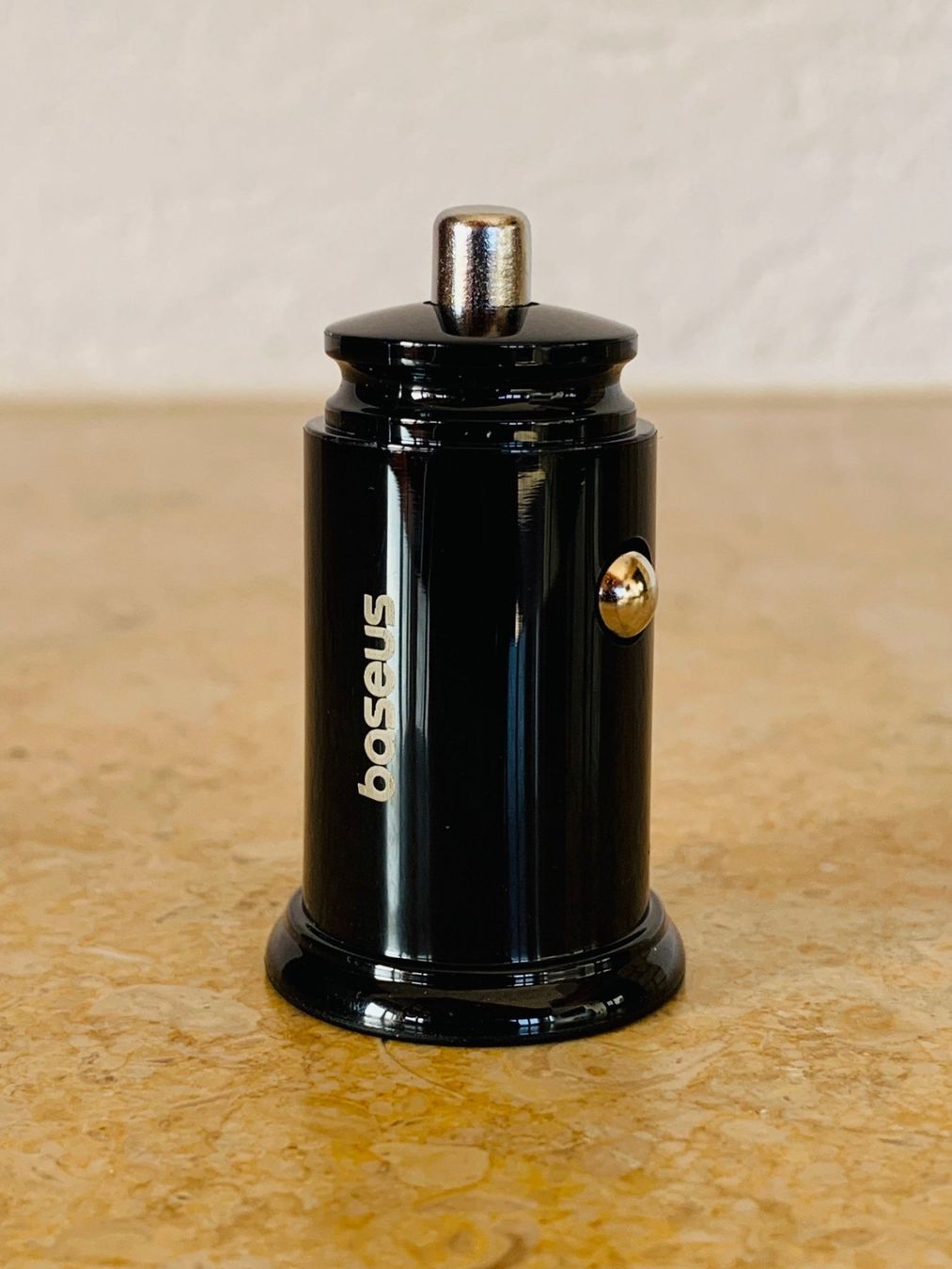 Baseus Unità & Adattatore: BASEUS Mini Doppel-USB/USB-C Autoladegerät – Nuovo e nell'imballaggio originale da Soyhières venduto da Spartan117 2