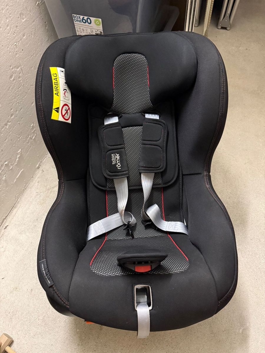Britax Römer Seggiolini per auto: Britax Römer Kindersitz Top Zustand – Usato da Bassersdorf venduto da ZA23