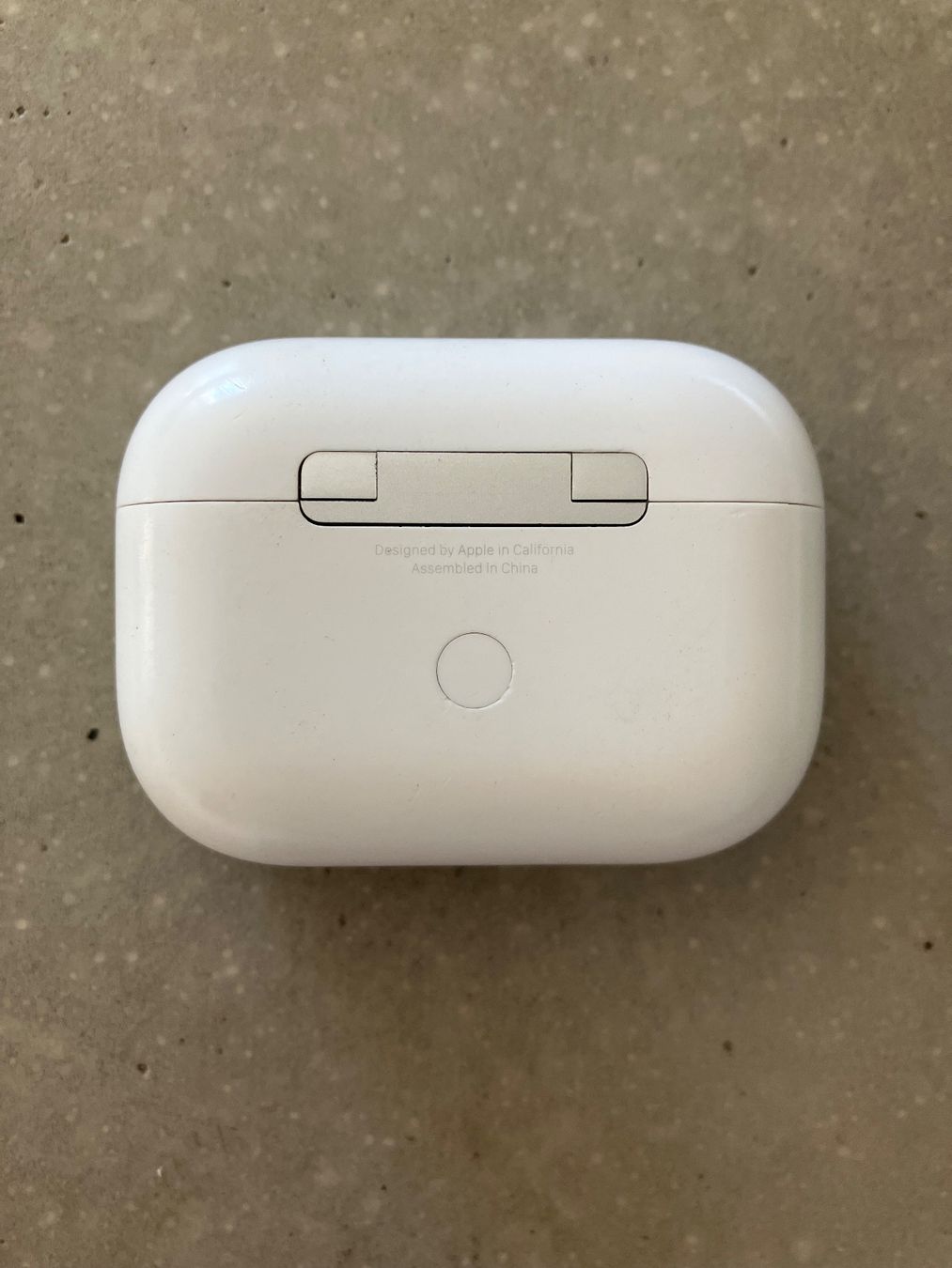 Apple Cuffie: Apple AirPods Pro 1 Charging Case – Usato da Lausanne venduto da mr.v 2