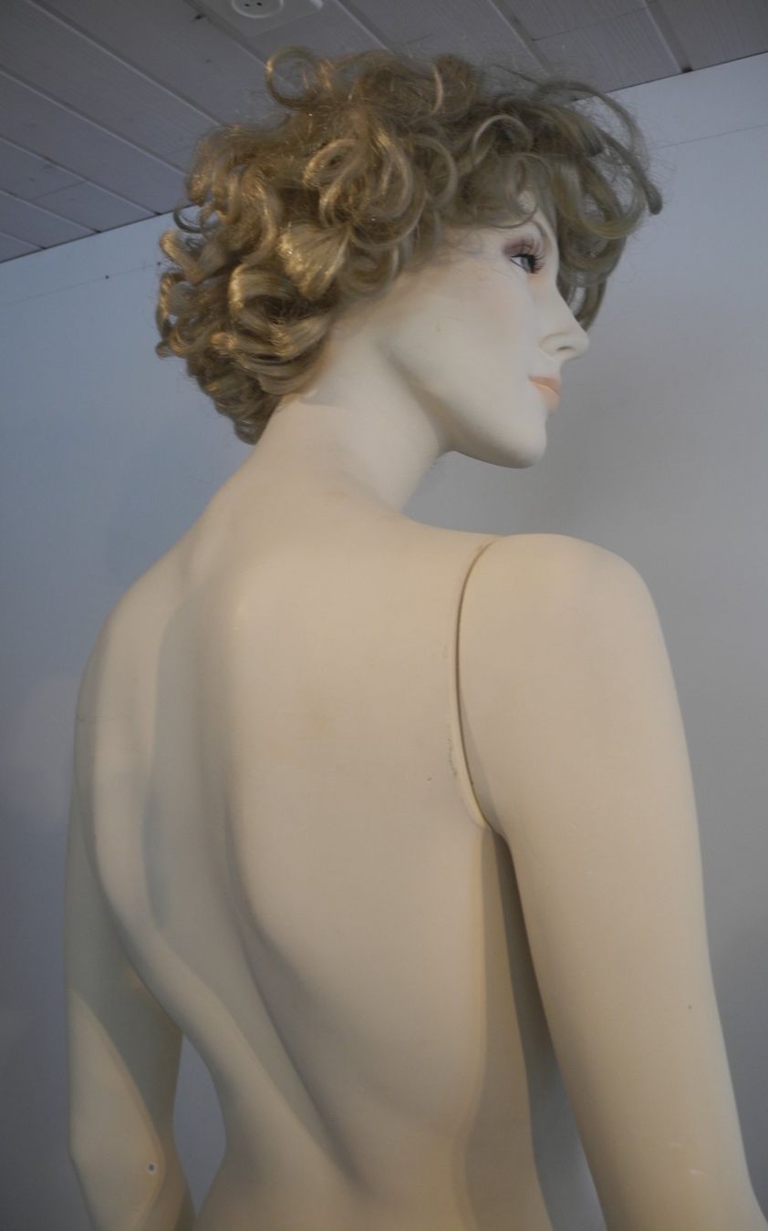 Altro in Decorazioni & Accessori: Schaufensterpuppe / Mannequin antik "Brigitta" – Usato da Kottwil venduto da Crazyrolf 9