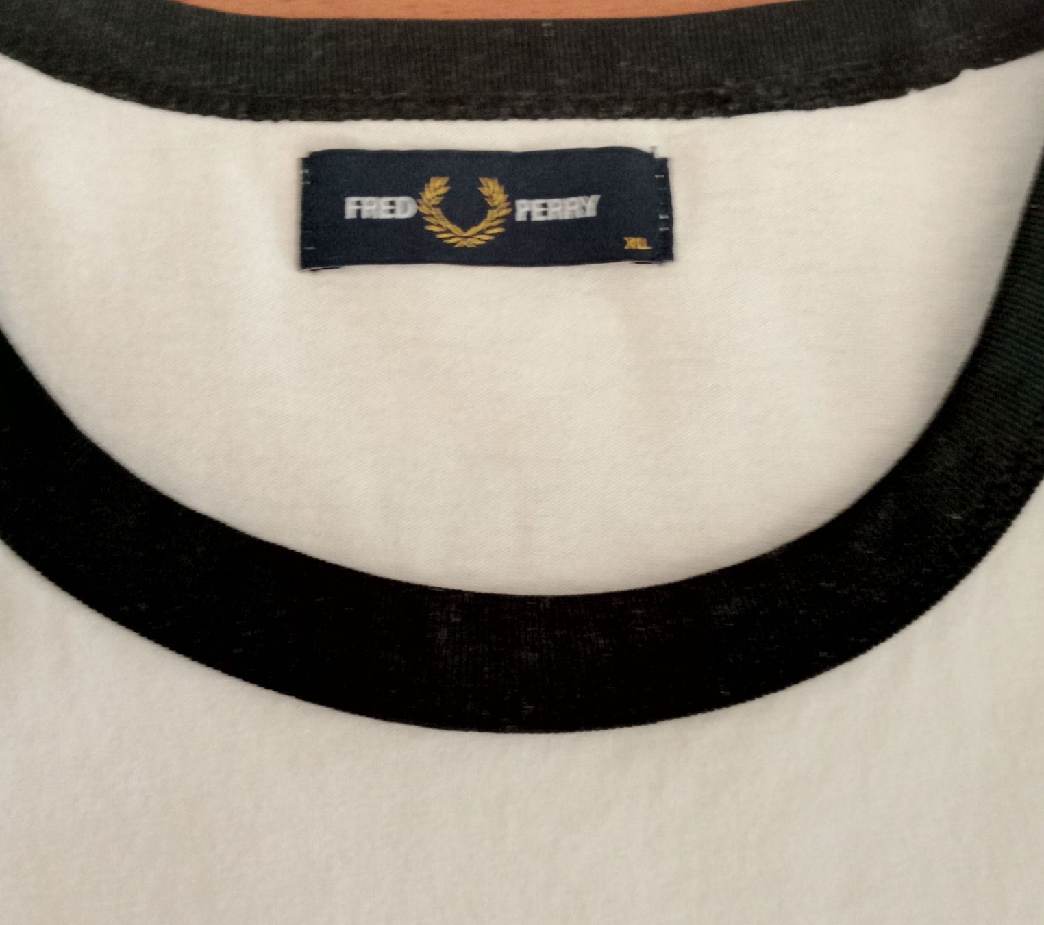 Fred Perry T-shirt: Fred Perry T-Shirt XL – Nuovo (secondo la descrizione) da Uster venduto da Gremio 3