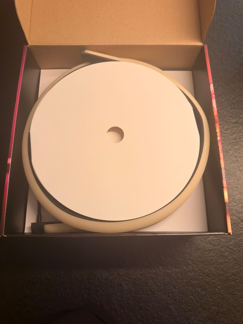 Philips Lampes: Philips Hue Play Gradient Lightstrip 55" TV – D'occasion à Flüelen par sas_pl7j 1