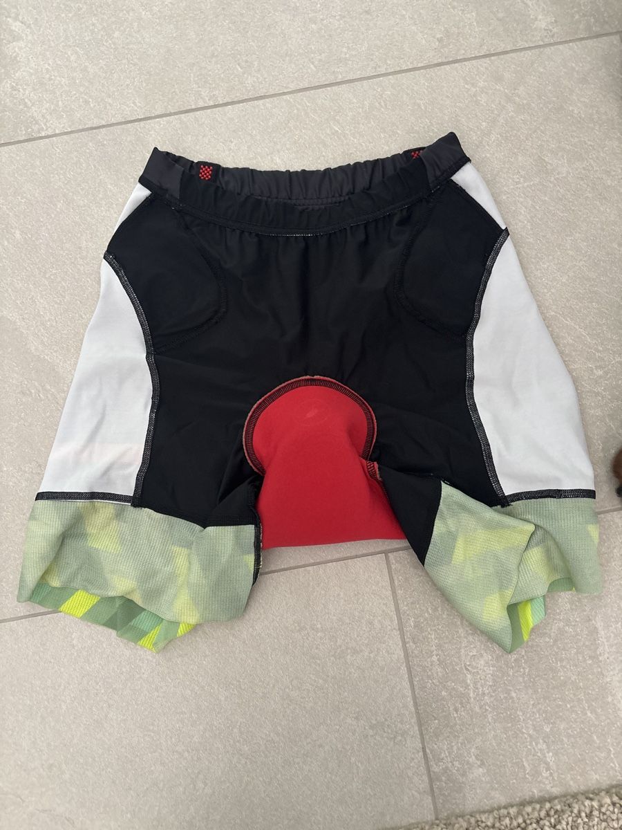 Lotti di vestiti: Zweiteiliger Triathlonanzug von Castelli – Usato da Hildisrieden venduto da loz_q7dz 4