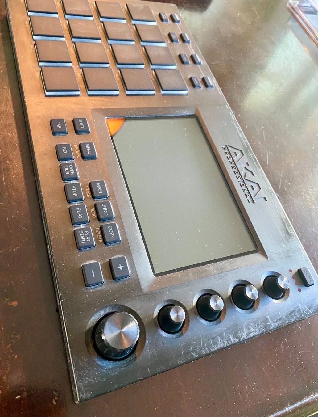 Akai Strumenti musicali: Akai MPC Touch inklusive Zubehör – Usato da Ostermundigen venduto da sims81 3