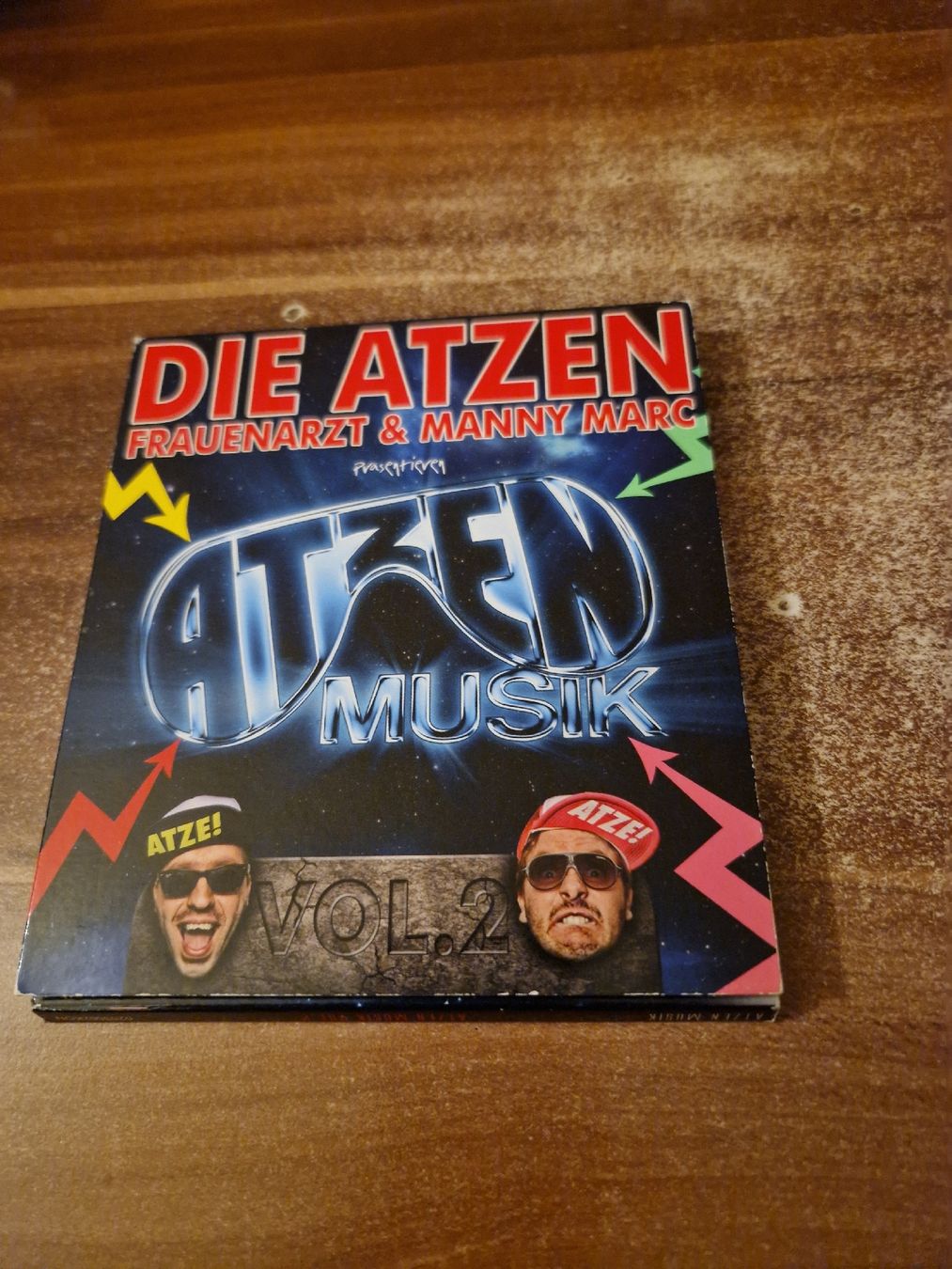 CD: Die Atzen  - Atzen Musik Volume 2 – Usato da Wattenwil venduto da Mage66