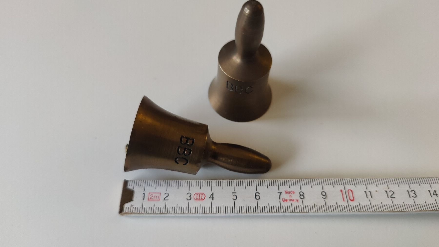 Campanacci mucche: Zwei kleine Messing Glöckchen BBC (W7) – Usato da Neuenhof venduto da bro_9zsg 2