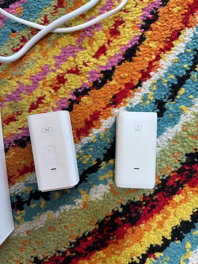 Ubiquiti Modem & Router: Kit réseau Unifi/Ubiquiti complet – Usato da Bure venduto da nono_bure 6