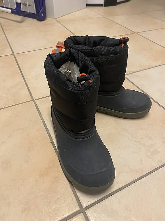 Scarpe per ragazzi: Botte pour enfants taille 33 – Usato da Lausanne venduto da nat_h2gw