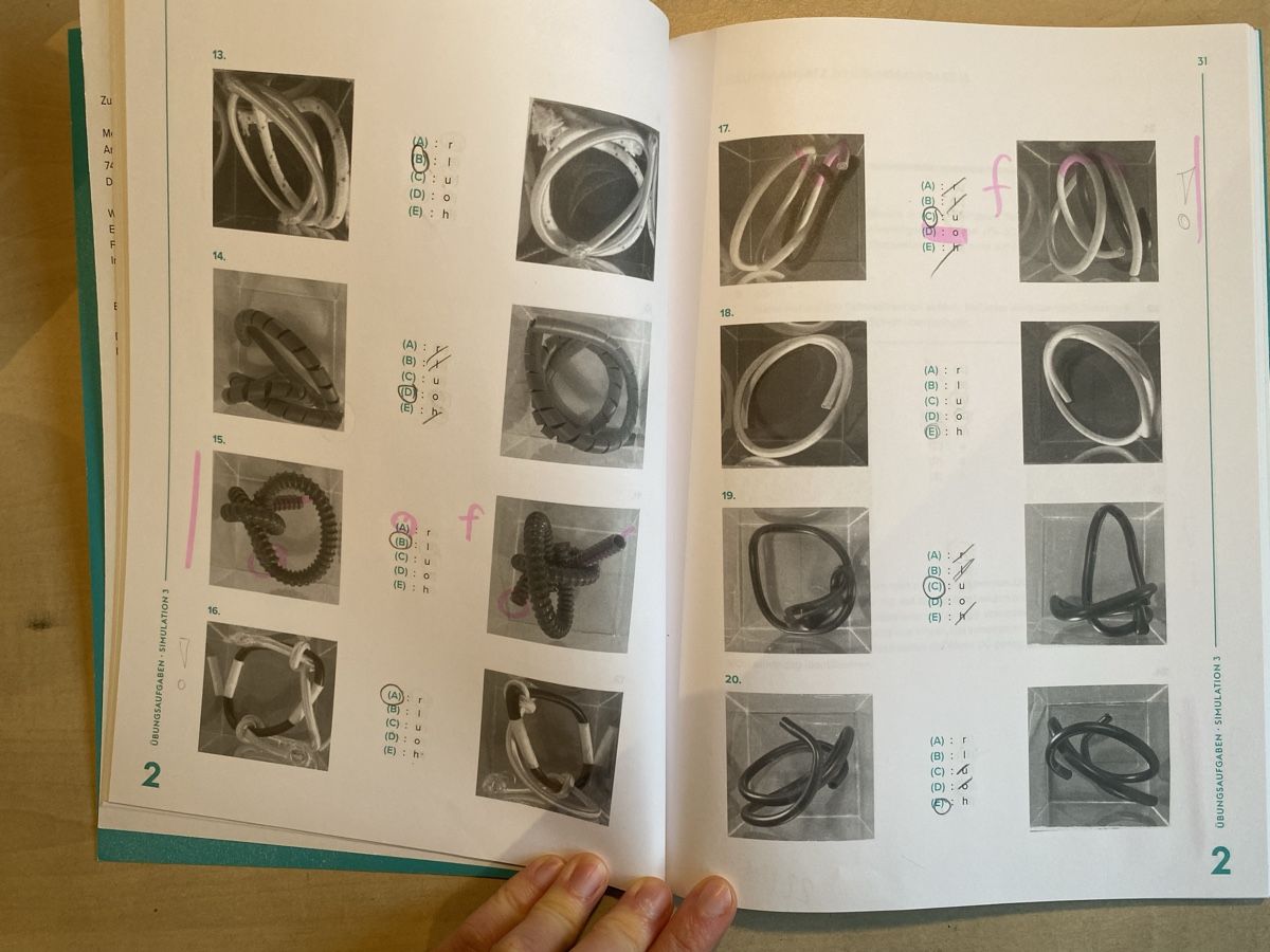 Bücher: TMS & EMS Kompendium neun Übungsbücher – Gebraucht aus Jonen von ._Leonie_. 5