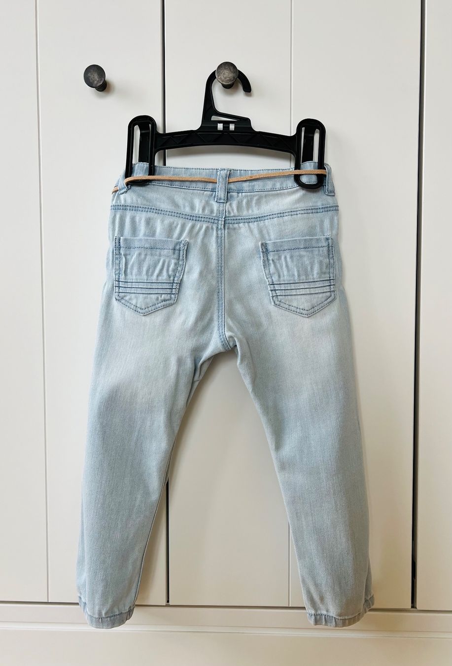 Zara Pantaloni: Zara, 92, Jeans, hellblau, Sommervögel – Usato da Burgdorf venduto da rulan 2