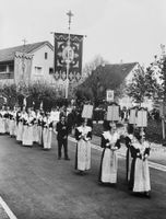 Foto E. Grubenmann, Appenzell, Fronleichnam, Trachten
