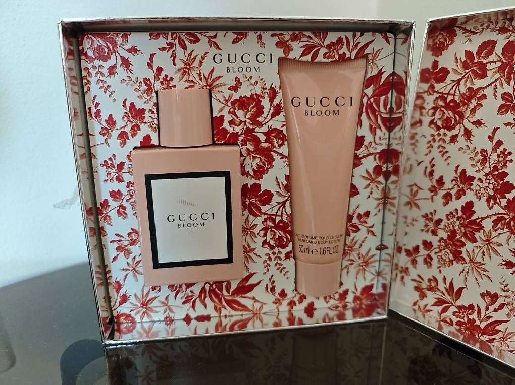 Profumi & Eau de Toilette: Gucci Bloom Geschenk Set 50 ml EDP + Bodylotion  – Usato da Zürich venduto da pre_t7fd